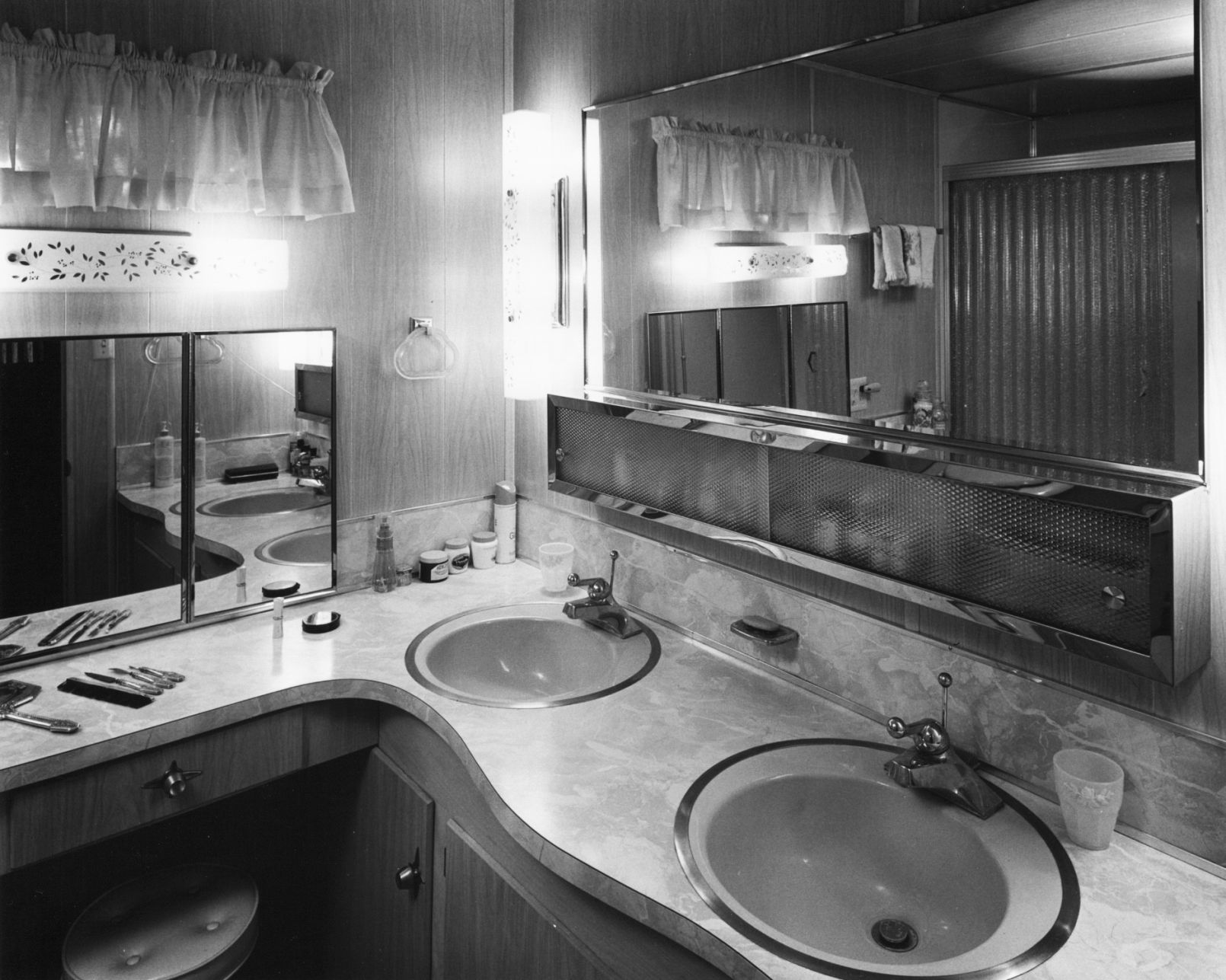 1965 Tucson home photos: Life in a mobile home suits just fine